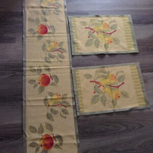VINTAGE Circa: 1980's; Set of 4 napkins, placemats, 1 runner. Made in Italy